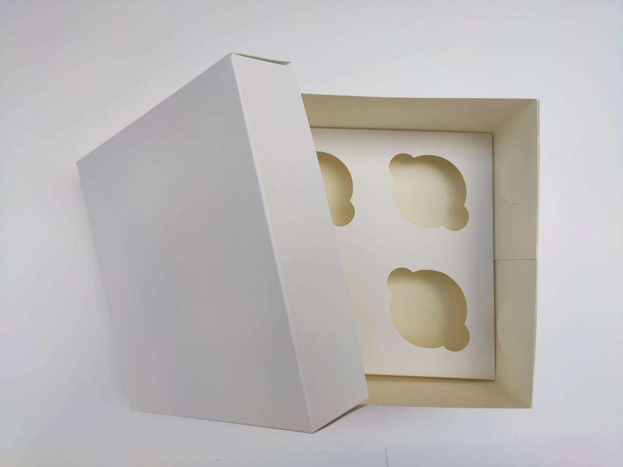 Коробка на 4 капкейки без вікна, 200*200*105