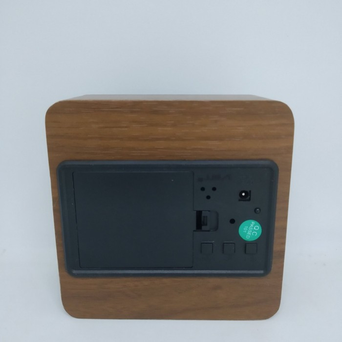 Настольные деревянные Часы VST 872 коричневое дерево (зеленая подсветка) - фото 4 - id-p1603845700