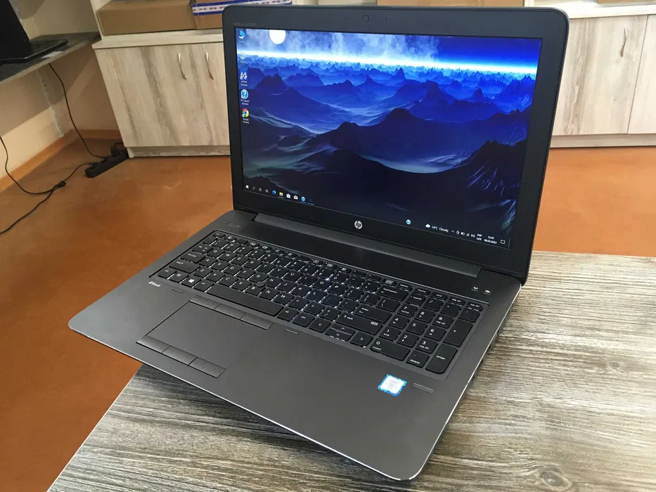 Ноутбук HP ZBook 15 G3 (15.6''FHD,IPS/i7-6820HQ/8Gb/M2000M 4GB/512Gb SSD), фото 1