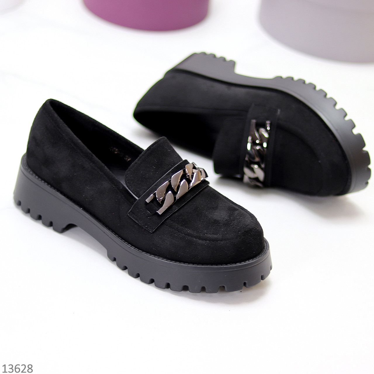 Актуальные черные замшевые женские туфли лоферы на утолщенной подошве (обувь женская)