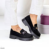 Актуальные черные замшевые женские туфли лоферы на утолщенной подошве (обувь женская), фото 6