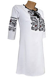 Женское белое платье вышиванка с рукавом 3/4 и длиной до колен