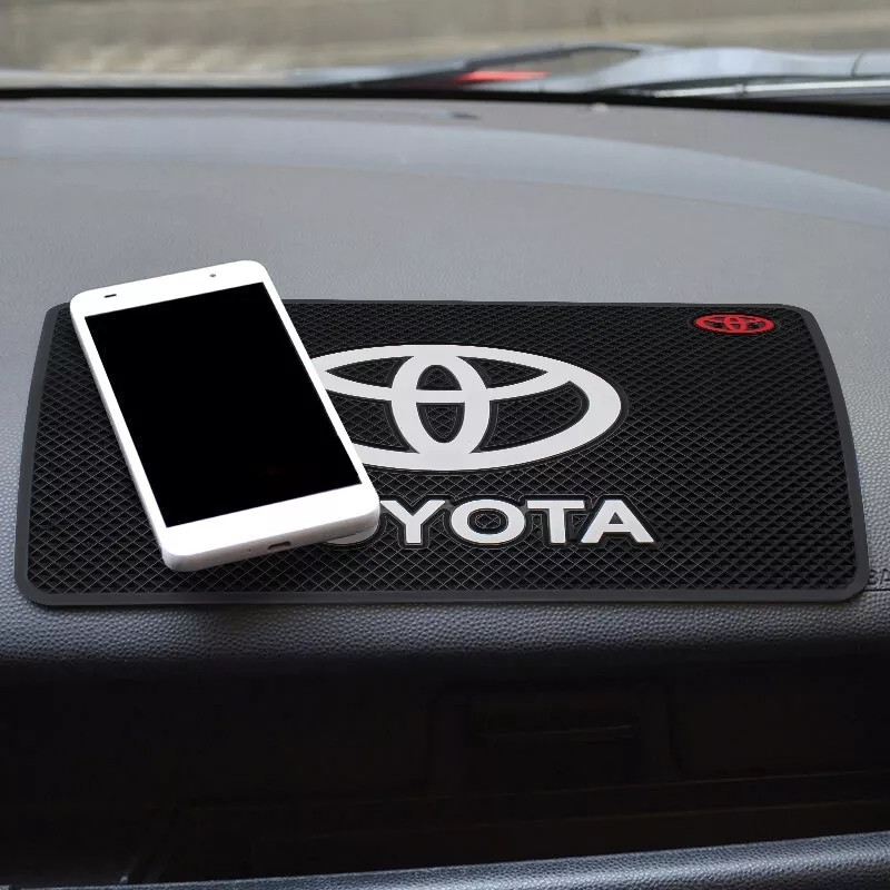 Антиковзаючий килимок на панель авто Toyota (Тойота)
