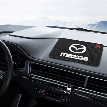 Антиковзаючий килимок на панель авто Mazda (Мазда)