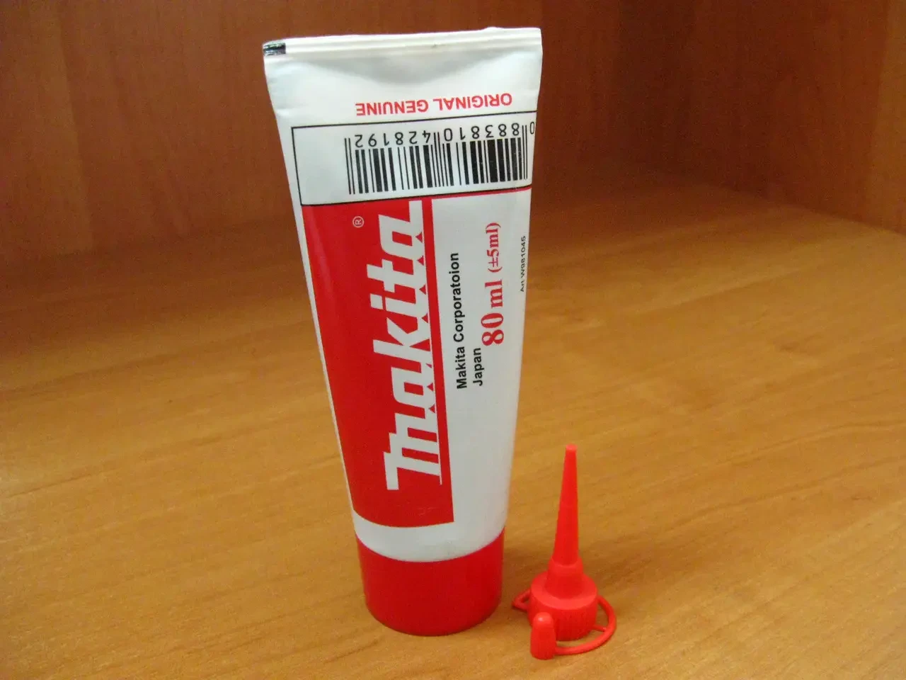 Мастило термостійке Makita 80ml для голкових підшипників, редукторів болгарок і перфораторів.