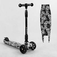 Самокат трехколесный складной с подсветкой Best Scooter MAXI Skulls 65-878