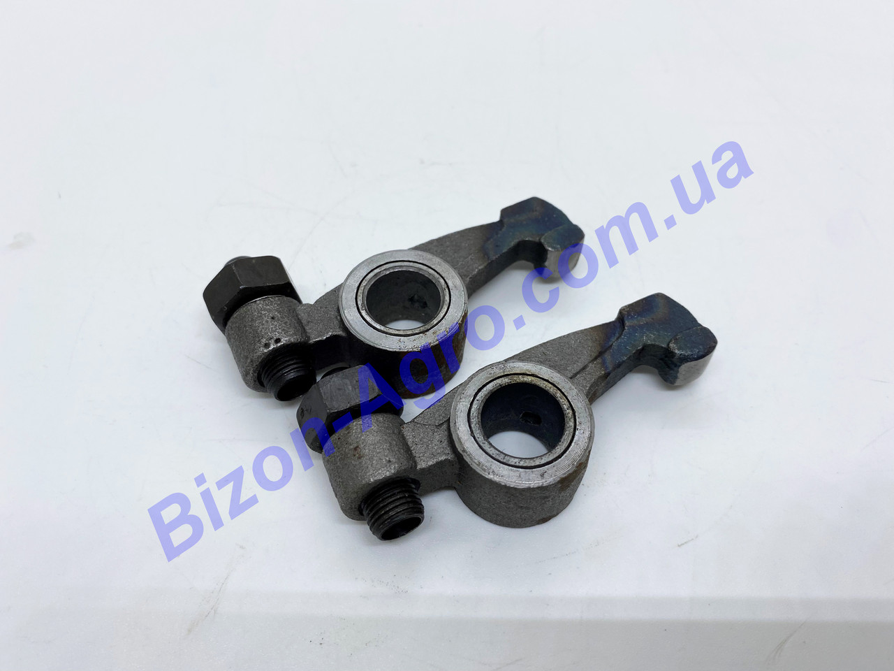 Коромисла (пара) з гвинтами регулювання - R190/R195