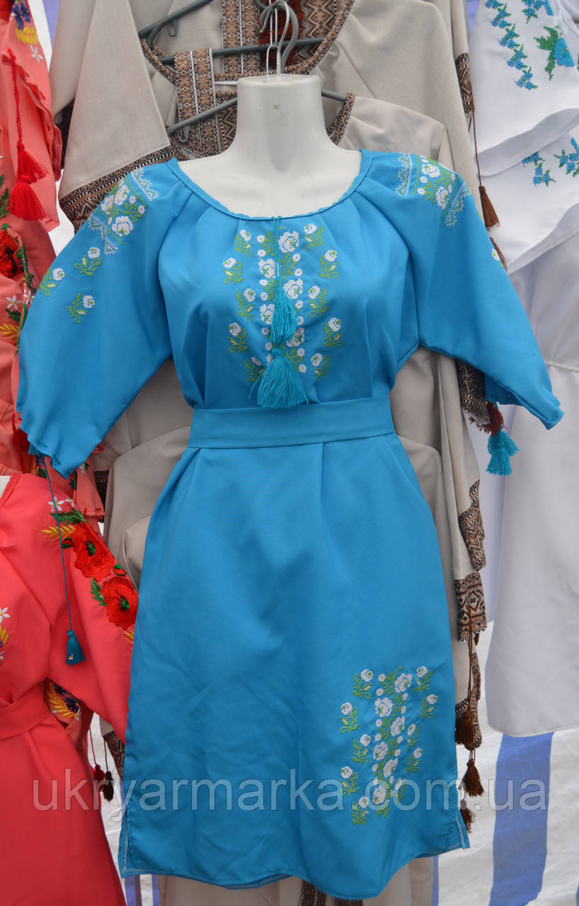 Вишите плаття "Весняні троянди"