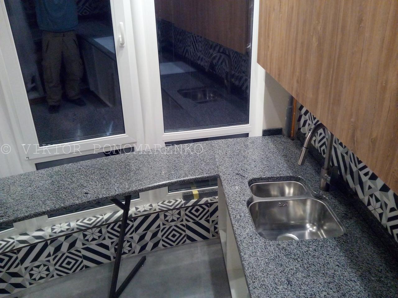 Кухонная столешница из украинского гранита Покостовский; столешницы для кухни из серого гранита на заказ - фото 3 - id-p1093168051