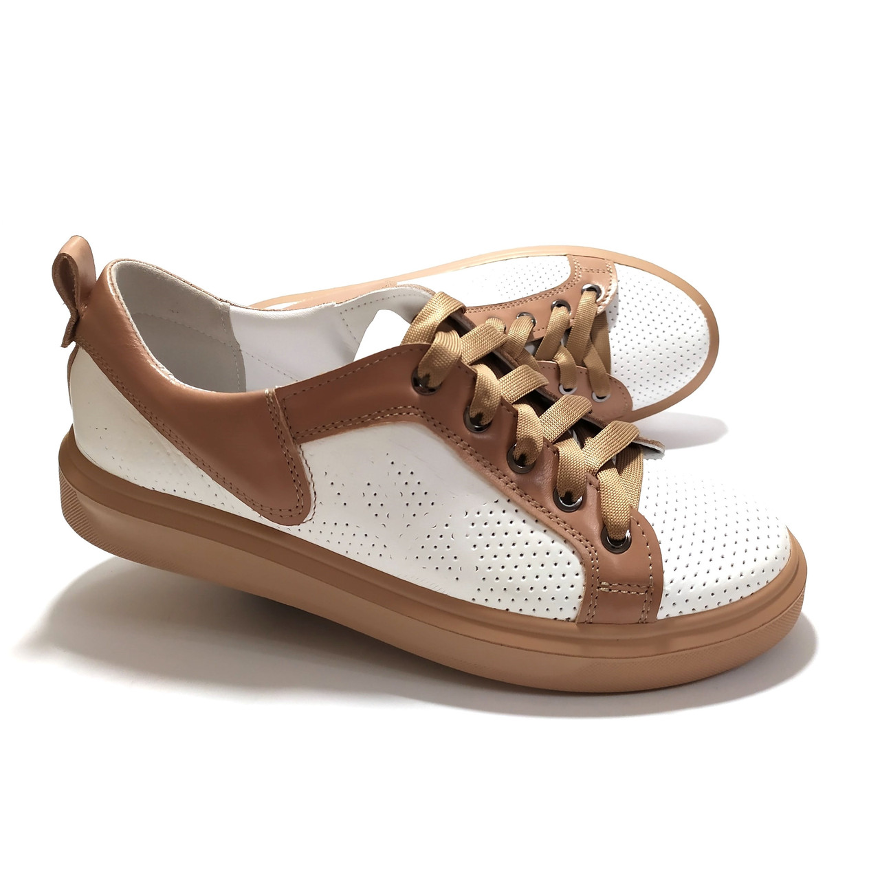 Мокасины женские кожаные белые с перфорацией летние купить по доступной ...