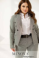 Элегантный деловой костюм серый в клетку с жакетом укороченным, больших размеров от 50 до 56