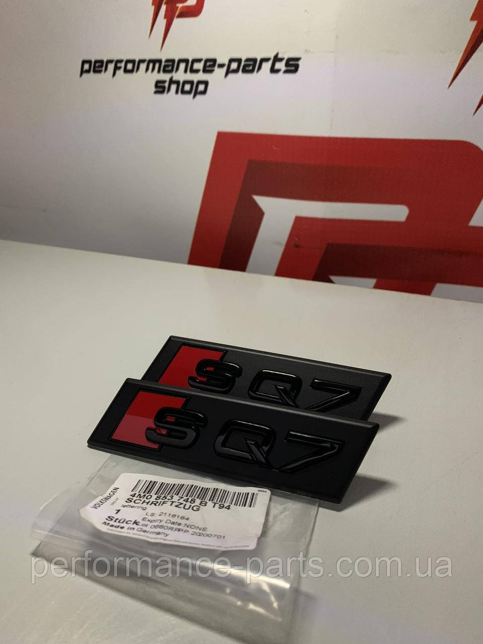 Емблема SQ7 Black 4M0853748BT94