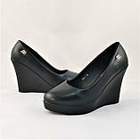Жіночі туфлі на танкетці чорні на платформі шкіряні (розміри: 36,37,38,39,40) - 39-1, фото 2