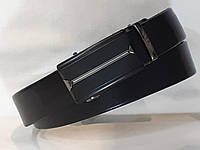 Ремень мужской чёрный кожаный класса унисекс с автоматической пряжкой