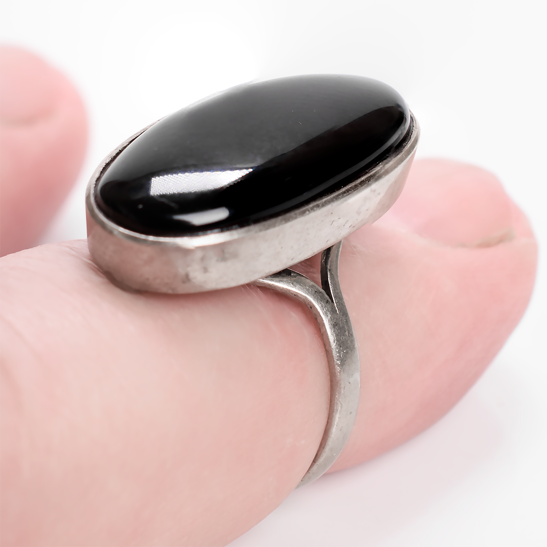 Шпинель черная серебряное кольцо, 3048КЦШ