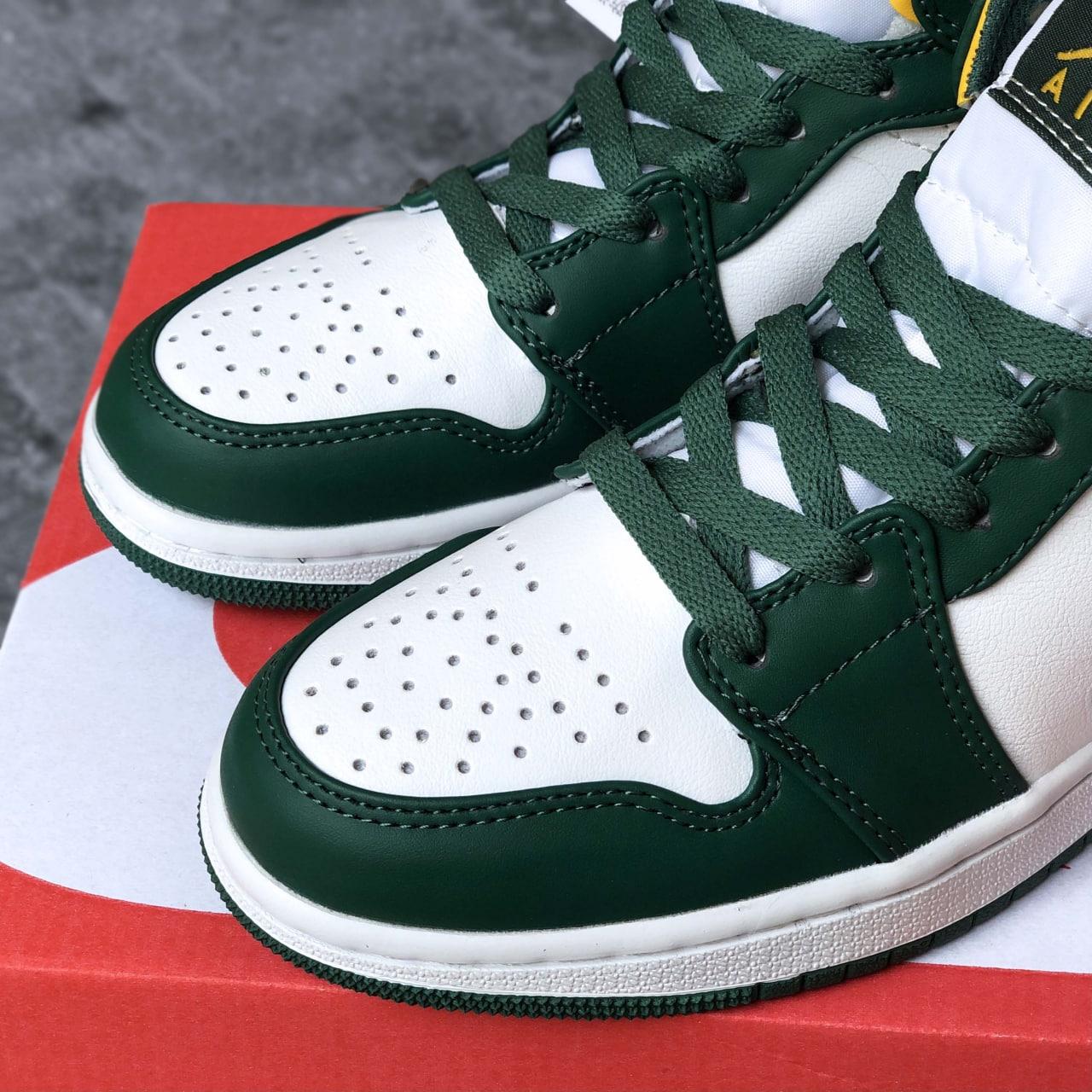 Nike air hotsell jordans green