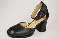 Туфли весенние на каблуке Lottini 538511 37 Черные кожа