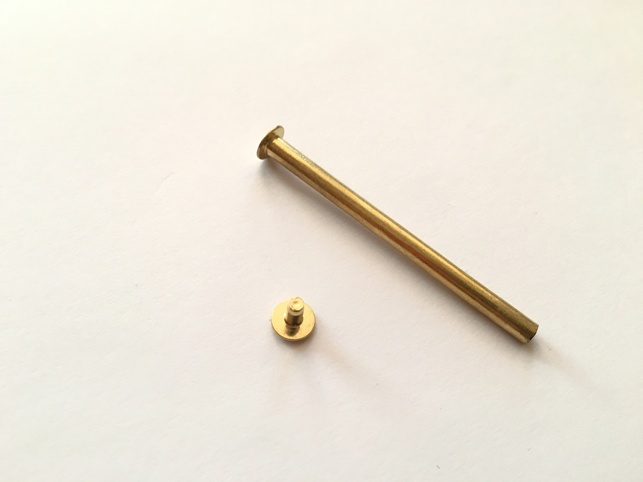 Кріплення і заклепка. 74х5мм