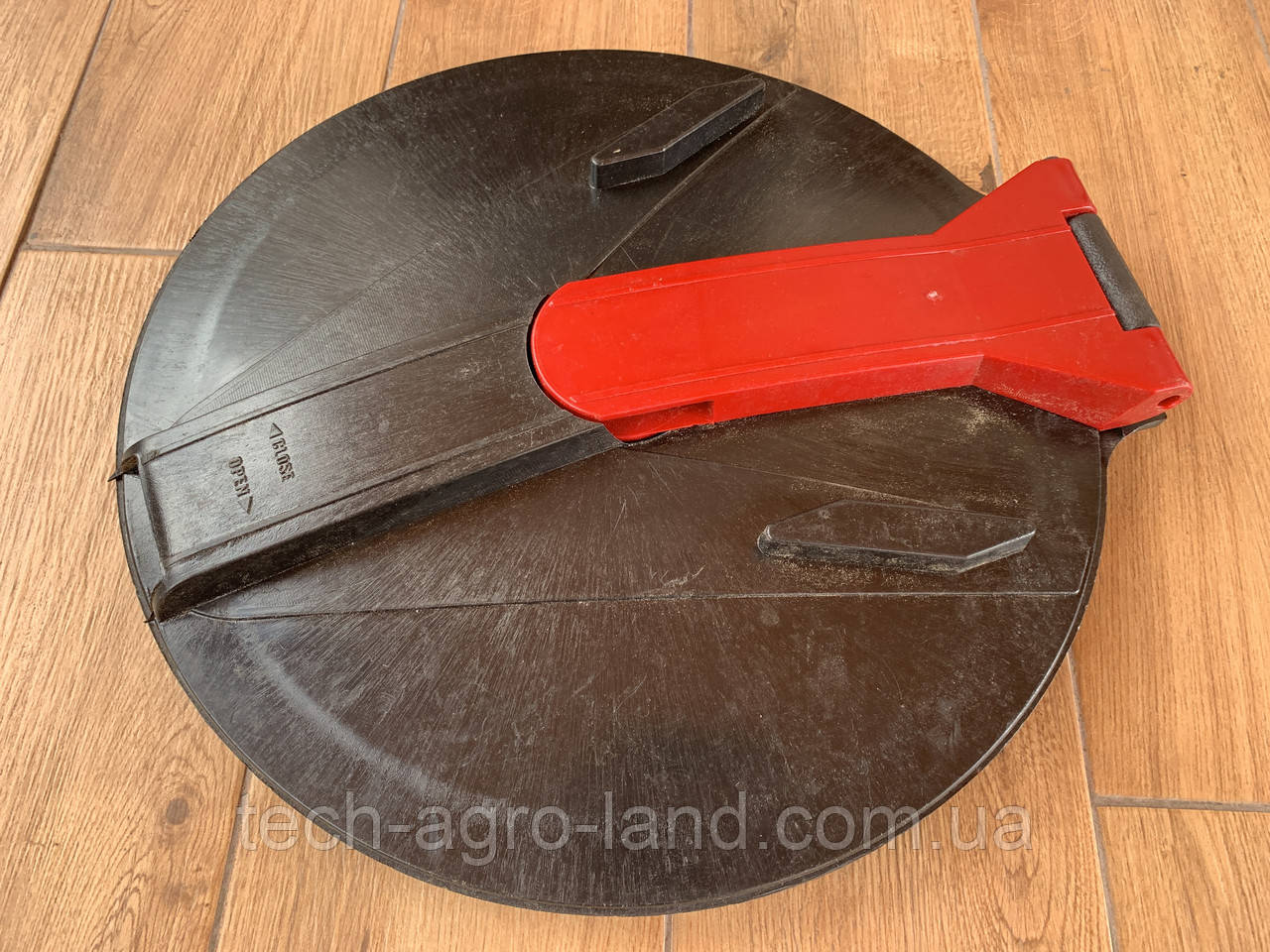 Кришка на бочку 400л діаметр 30см на обприскувач навісний