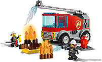 Конструктор LEGO City Пожежна машина з драбиною 88 деталей (60280), фото 6