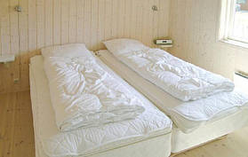 f0210_bed_01.jpg