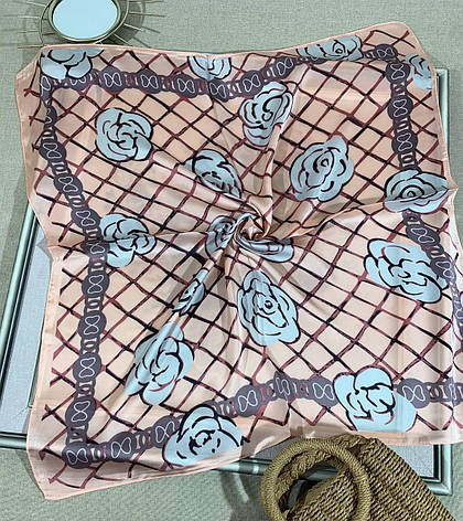 Шийна шовкова хустка Троянди 70х70 см персиковий, фото 1