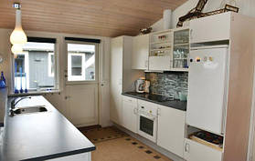 e4104_kitchen_02.jpg