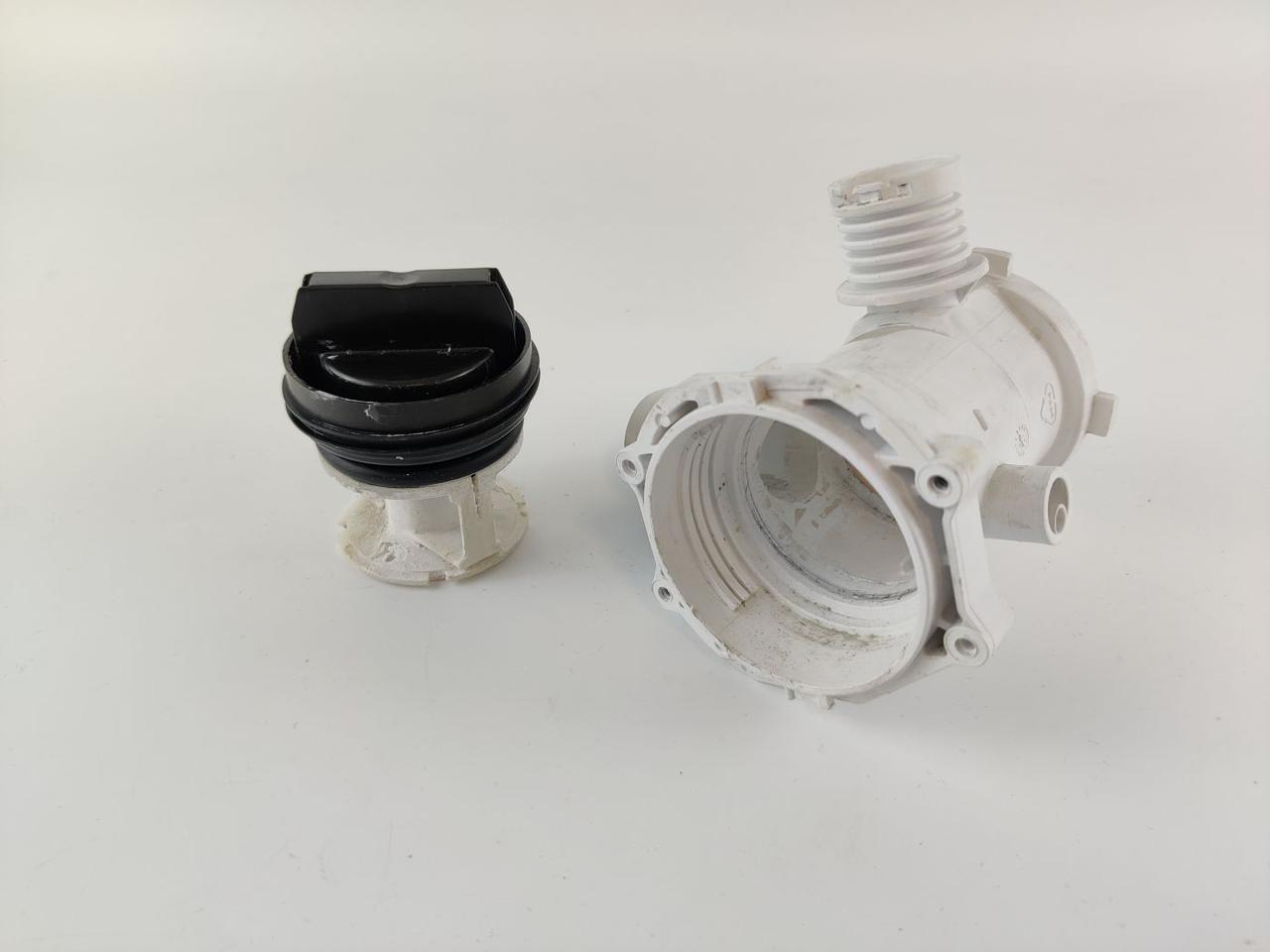 C00507308 Сливовий фільтр у збірі з пробкою SМА Indesit Ariston б/у