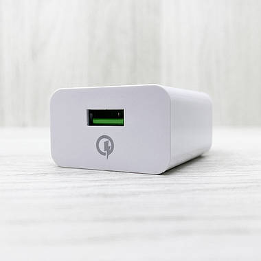 Сетевое зарядное устройство BOROFONE BA21A 3A 18W 1USB QC 3.0 (белое), фото 2