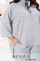 Женственный костюм в клеточку в деловом стиле Серый, 50 - 56 размер, фото 3