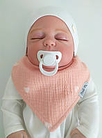 Слинявчик — бандана непромокальний мусліновий "Сердечка з пудрою"