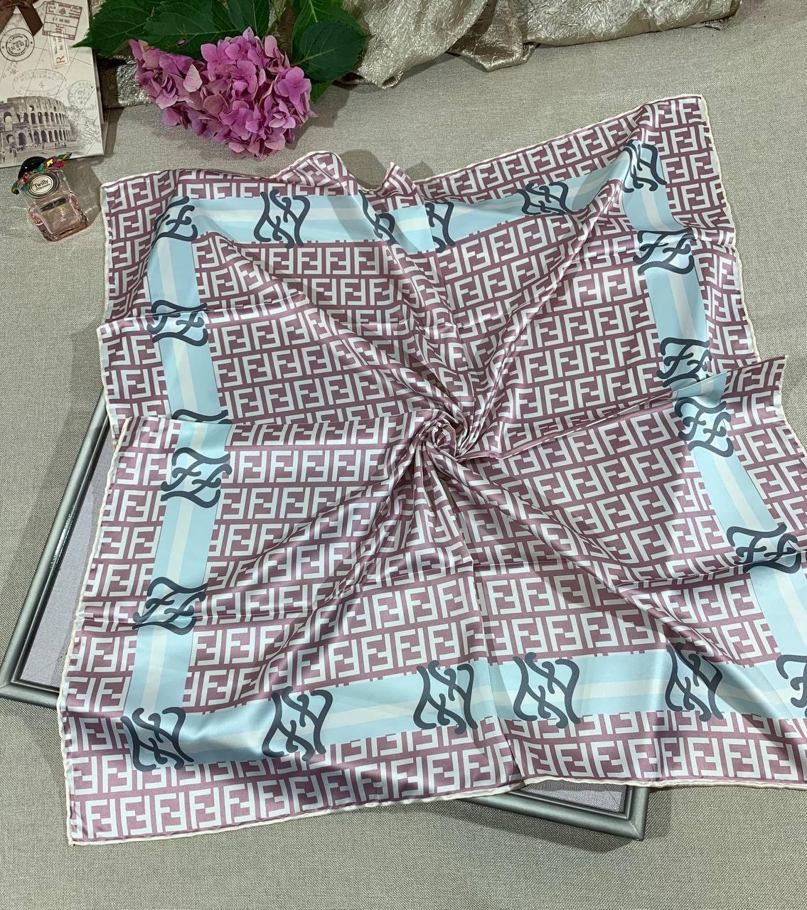 Шовкова хустка Грація FF 90*90 см пудра ручна обробка краю