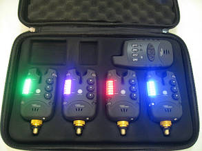 Набір коропових електронних сигналізаторів клювання Carp Cruiser FA211-4 (4+1) з бездротовим радіопейджером.