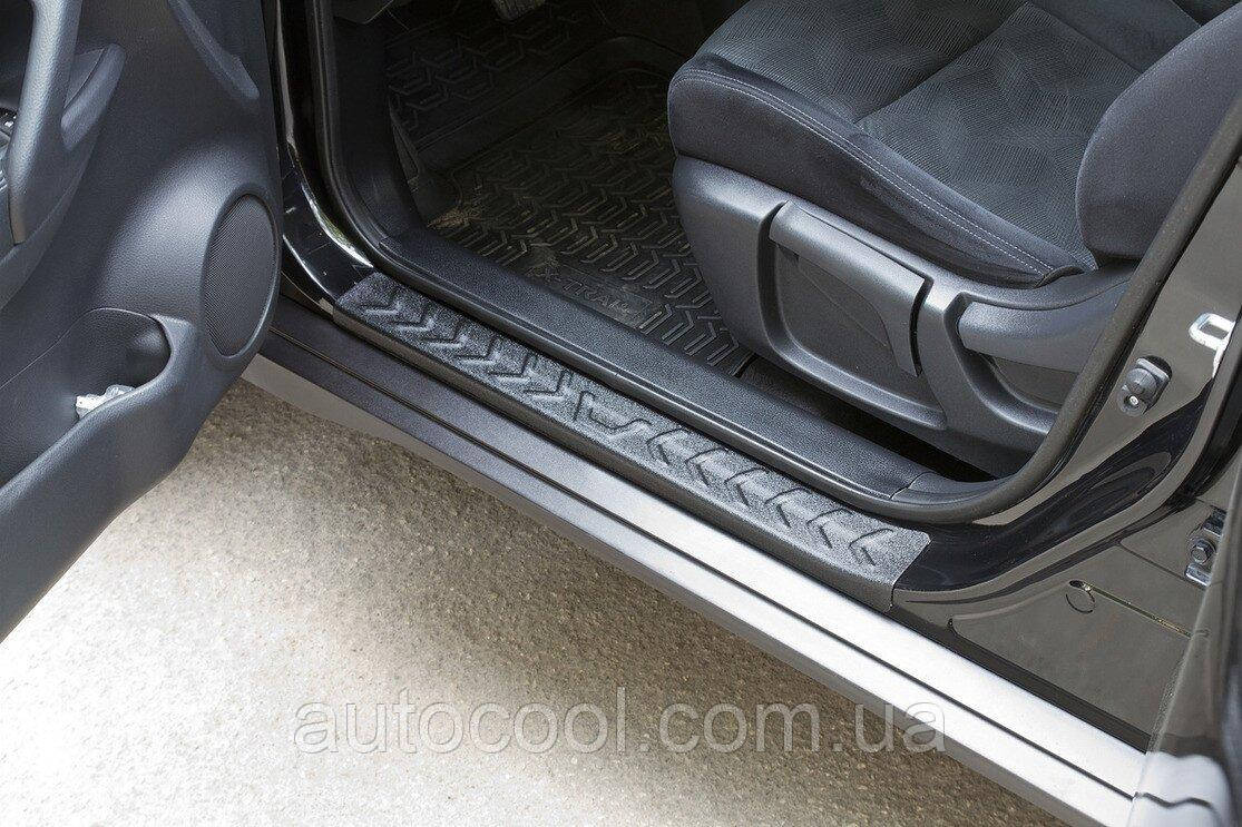 Накладки на внутрішні пороги дверей Nissan X-trail/Rogue 2015+ г.в. Нісан Х-тейл