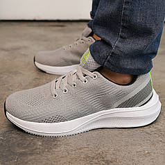 Чоловічі кросівки сірі на білій підошві