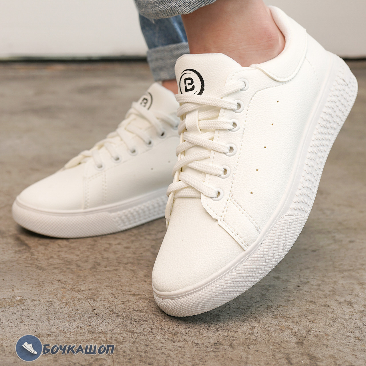 Жіночі літні кросівки з екошкіри