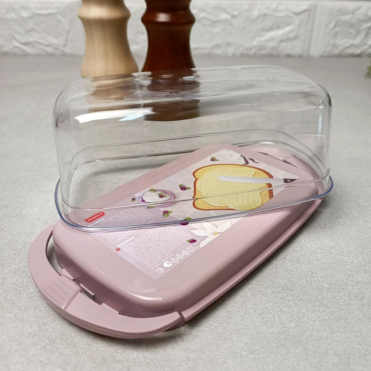 Пластикова маслянка для вершкового масла із засувками