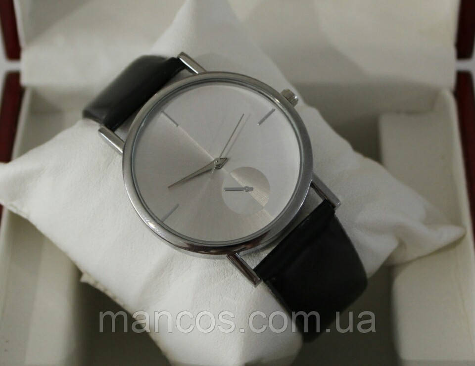 Жіночий наручний годинник стильний дизайн ремінець чорного кольору