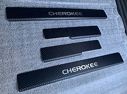 Накладки на пороги Jeep CHEROKEE з 2013- (Карбон)