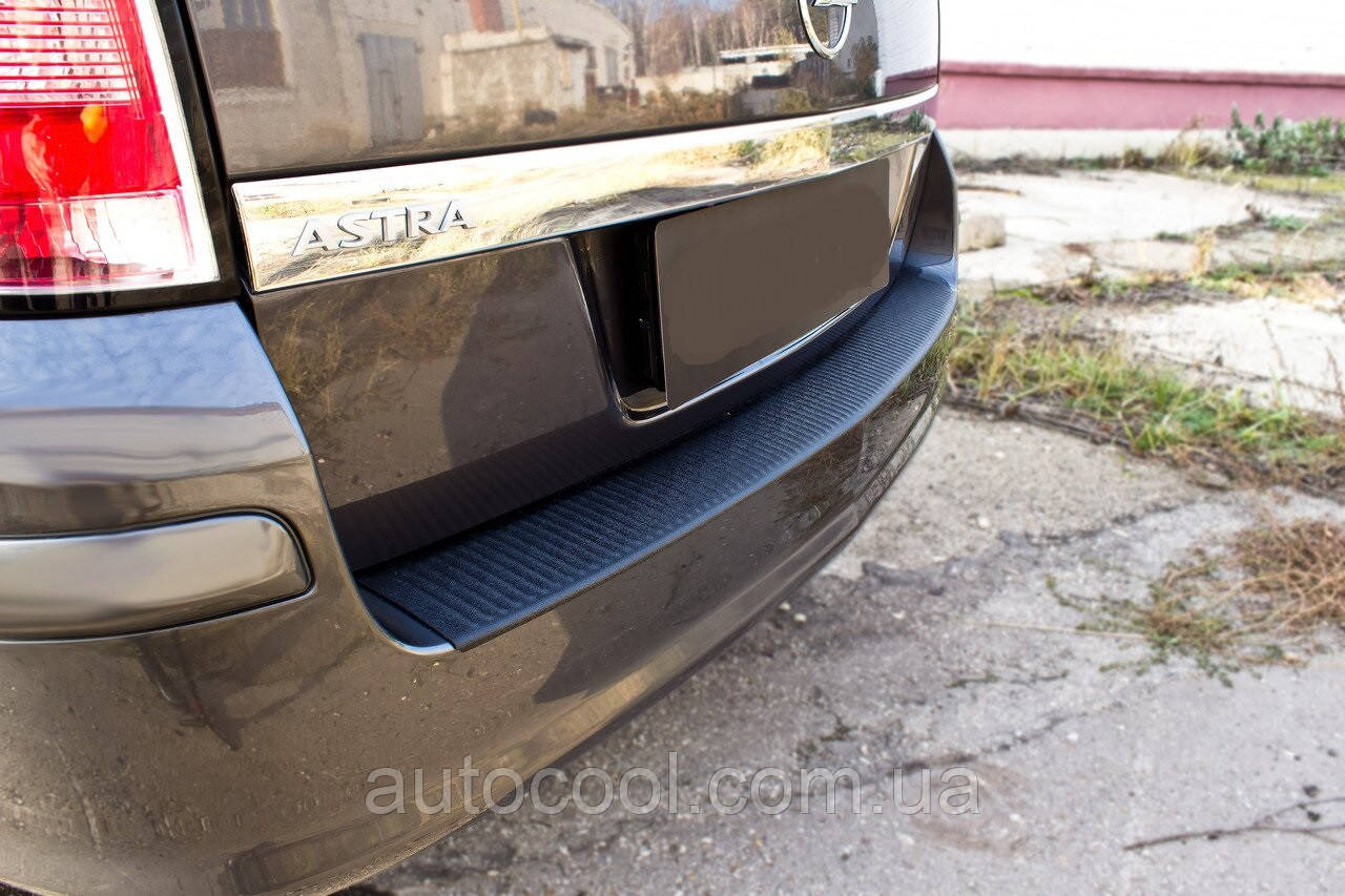 Накладка на задній бампер Opel Astra універсал 2006-2012 г. Опель Астра