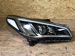 Фара Hyundai Sonata 7 LF (2014-2017) б/в дорестайлінг галоген лензована права оригінал