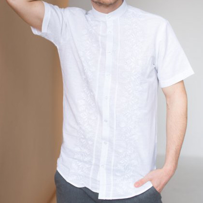 Чоловіча сорочка з вишивкою Ромео на білому льоні 46
