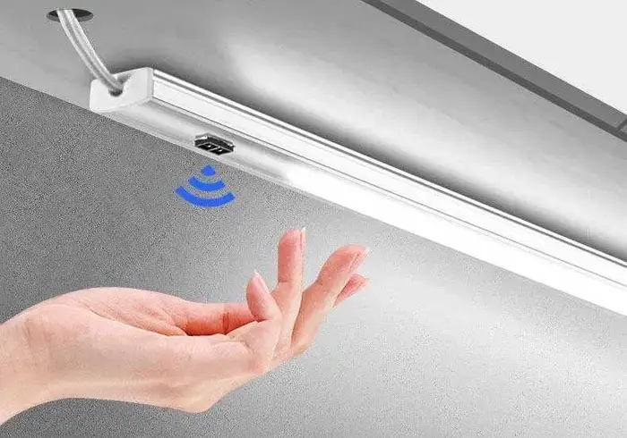 Светильник с бесконтактным выключателем LED REX для кухни в профиле (ID ...