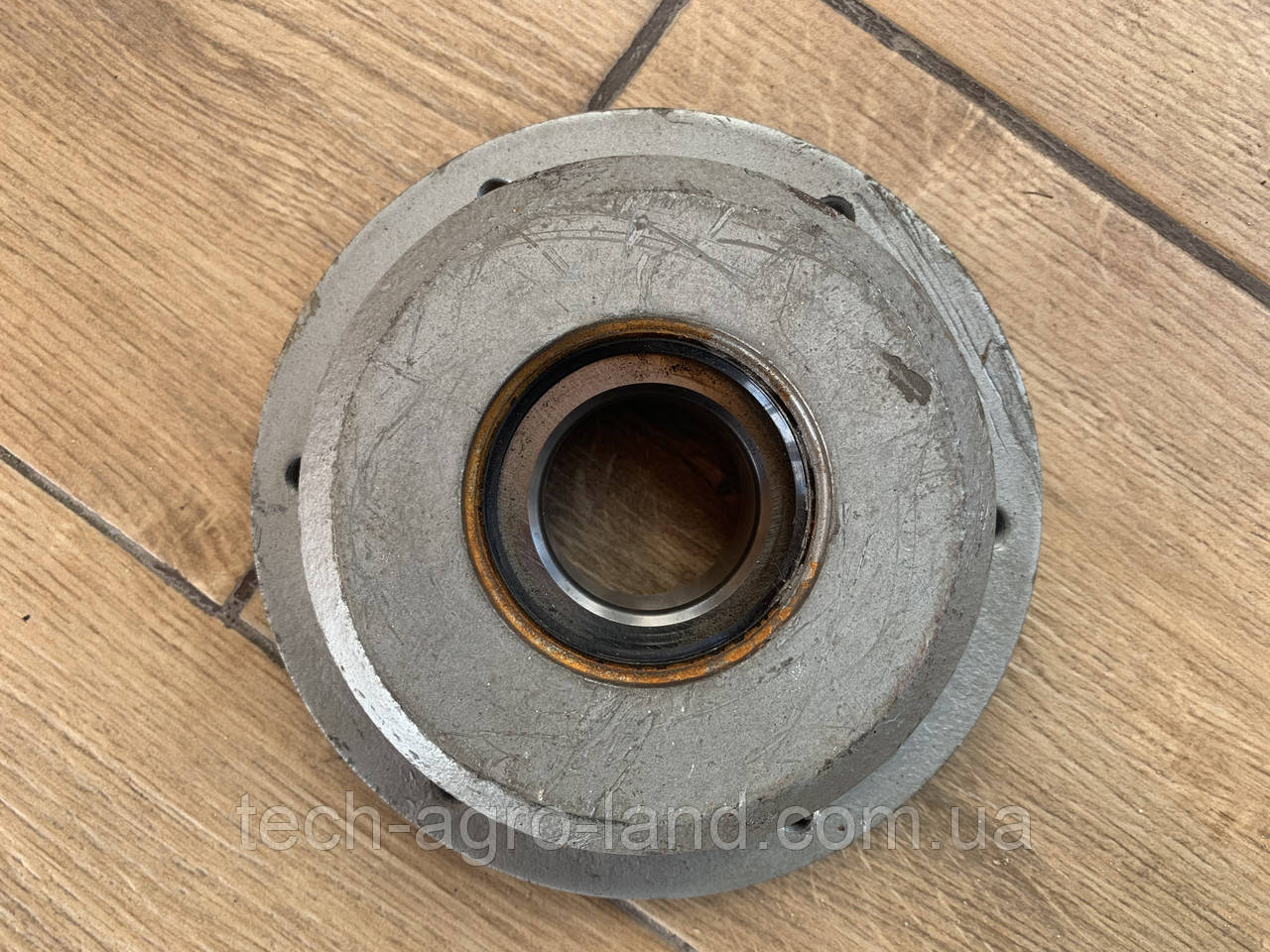 Корпус підшипника маточина верхнього валу на польську фрезу Бомет (Bomet)