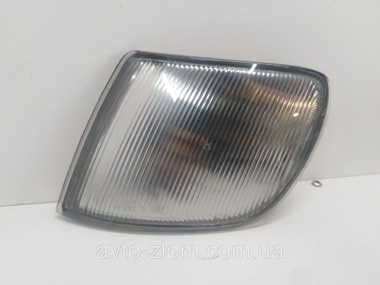 Покажчик повороту лівий Volkswagen Passat B-4. Обманка.