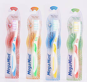 Зубна щітка для дорослих Mega Mint (4 кольори)