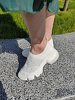 Женские кроссовки белого цвета из текстиля украшены мелкими камнями Sopra