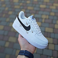 Женские летние кожаные низкие кроссовки Nike Air Force 1 LX Белые с черным весение кросовки найк аир форс