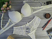 Комплект жіночої спідньої білизни з ефектом пушап Acousma 6464 чашка D,молоко