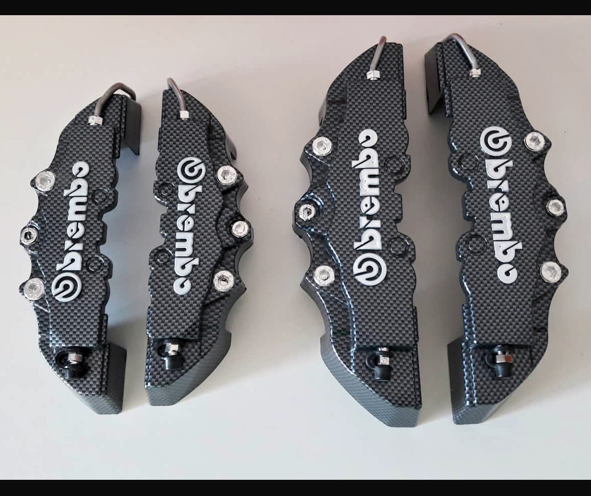 Накладка на суппорт brembo "carbon" универсальная. R19-21" диски. - фото 7 - id-p1610446580